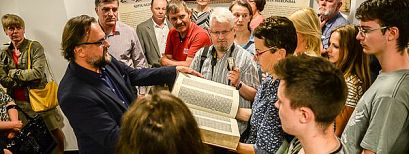 Historia Biblii. Otwarcie wystawy u progu Żorskiego Tygodnia Reformacyjnego