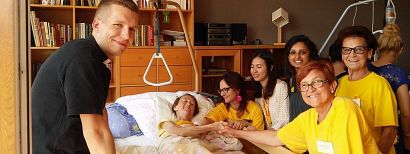 Lubisz pomagać? Weź udział w kursie wolontariatu hospicyjnego i opieki nad pacjentem!