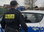 Obrzucił obelgami policjantów, którzy przybyli na pomoc rodzinie