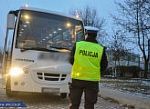 Policjanci drogówki prowadzą działania "Trzeźwy autobus"