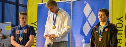 Maraton pływacki zawodników UKS Salmo Żory. Na medal i to nie jeden