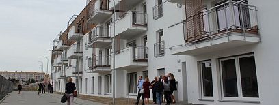 Przyszli lokatorzy miejskich czynszówek oglądają już swoje mieszkania