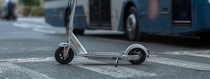 9 letni chłopiec potrącony przez busa na Alei Jana Pawła II, trafił do szpitala