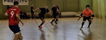  Drużyna Policjantów z Żor Wicemistrzem Turnieju Służb Mundurowych w Futsalu