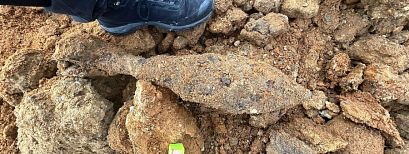 Granat z czasów II wojny światowej znaleziony podczas budowy boiska szkolnego