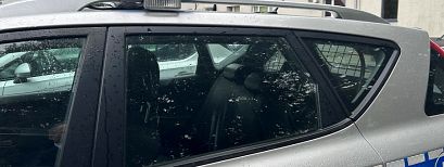 Ucieczka przed kontrolą, narkotyki w kieszeni i samochodzie