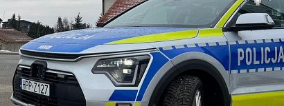 Kobieta uszkadzała zabezpieczenia i oznaczenia towarów, a następnie chowała je do swojej torby